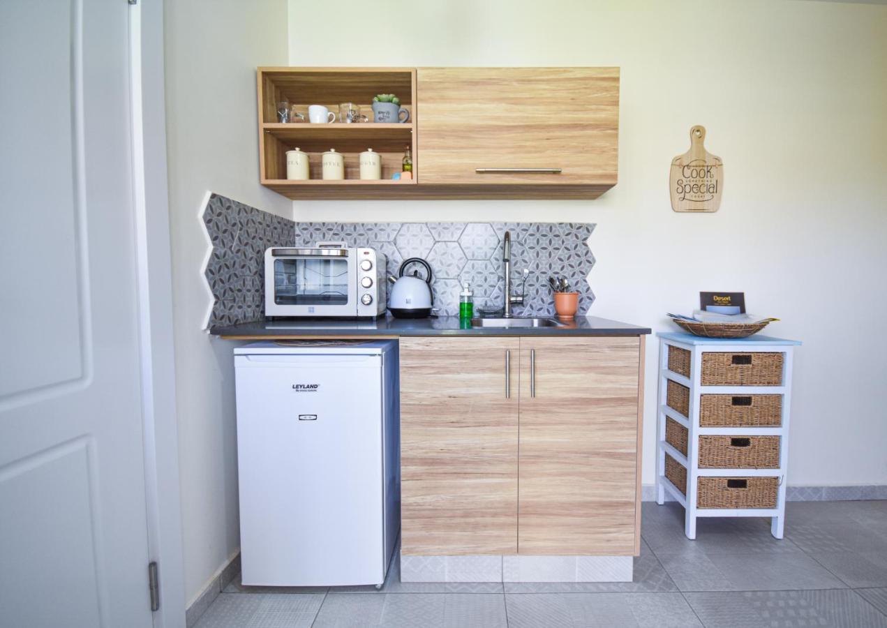 Sunshine Suite Boutique Only 5 Min Walk To The Beach - By Seaelo Eilat Eksteriør billede