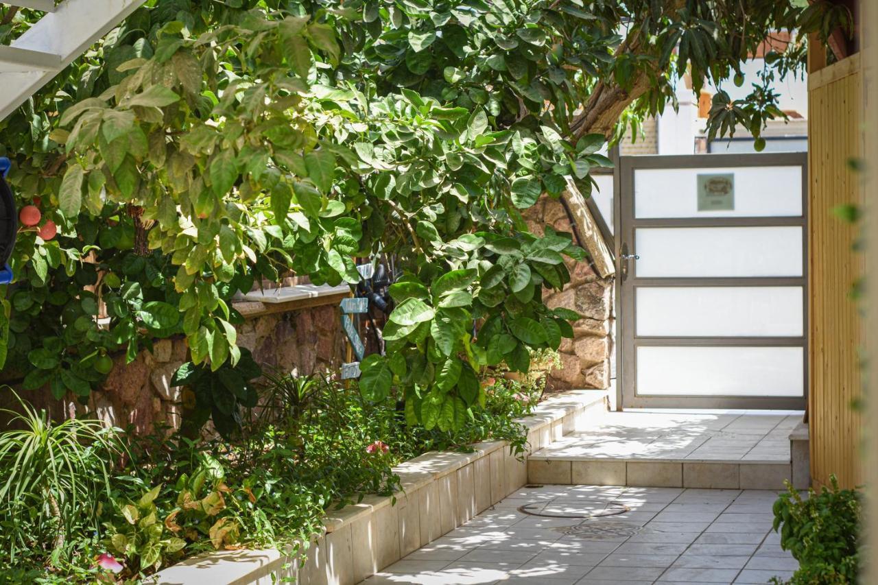 Sunshine Suite Boutique Only 5 Min Walk To The Beach - By Seaelo Eilat Eksteriør billede